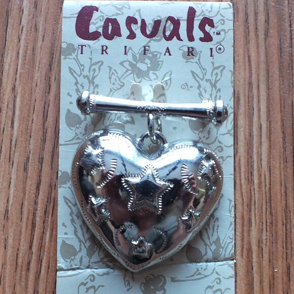 Vintage TRIFARI Silver Tone Heart Brooch - Picture 1 of 1